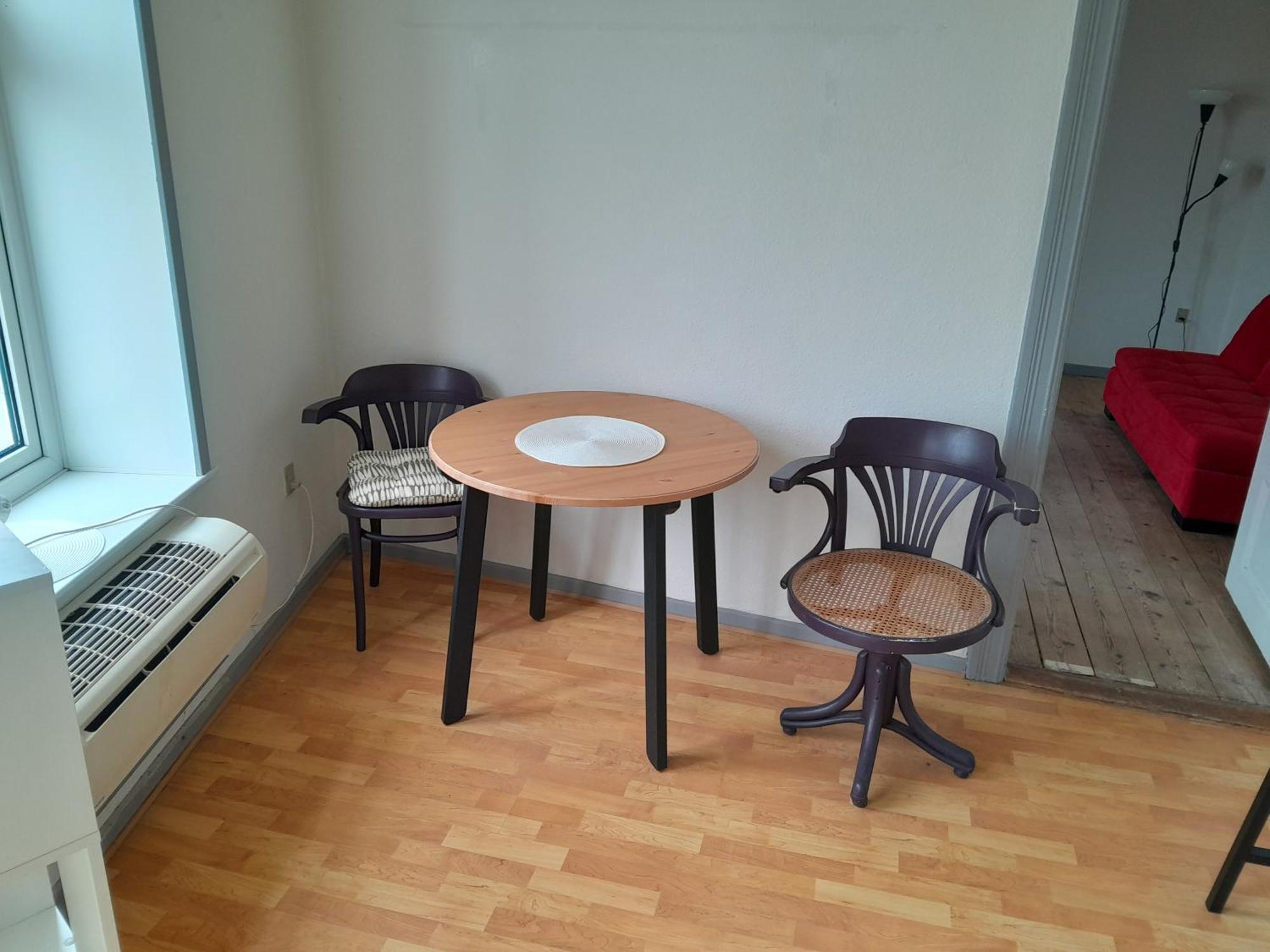 Apartment Mit 2 Zimmern Und Balkon Im Herzen Von Hoyer Højer Екстериор снимка